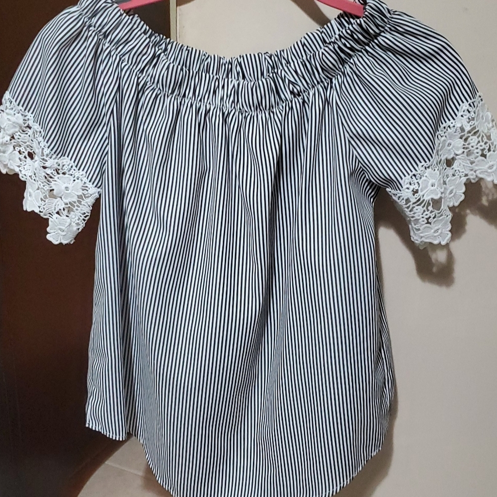 Blouse - Picture 2 of 2